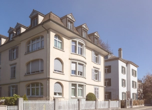 Aussenansicht des Gebäudes der Zahnarztpraxis Zahnarzt am Kunsthaus